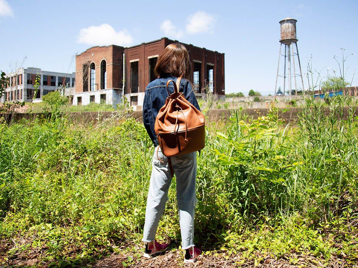 Large Leather Backpack Izzy Italian - Brown Backpack - olpr.